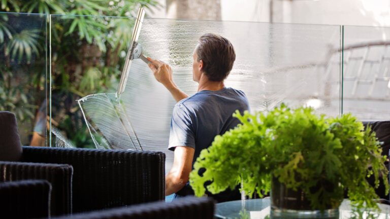 How do you remove the pollen from lilies?
